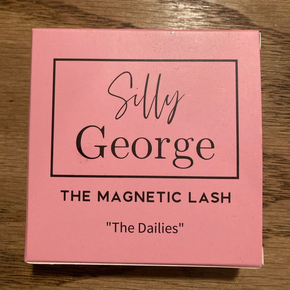Silly George magnetic lashes